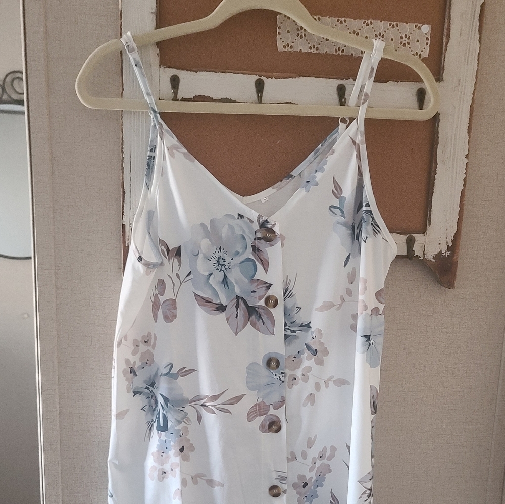 Brand New Amazon Tank Top Floral